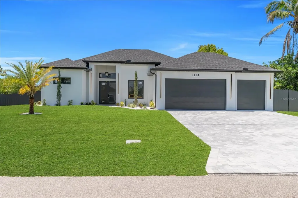 1114 SW 8th Place Cape Coral FL 33991