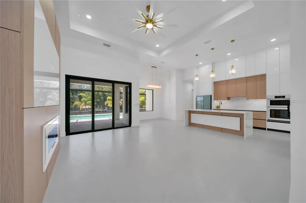 1114 SW 8th Place Cape Coral FL 33991