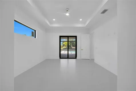 1114 SW 8th Place Cape Coral FL 33991