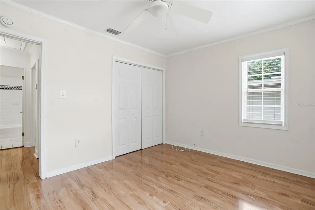 1262 Woodlawn Terrace Clearwater FL 33755
