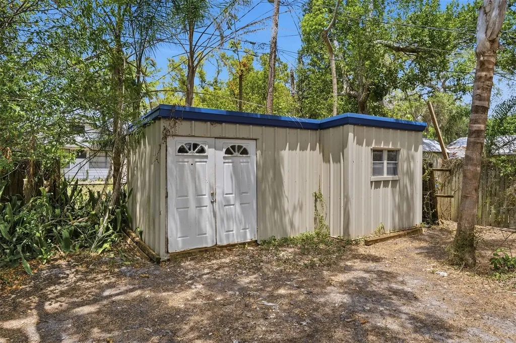 1262 Woodlawn Terrace Clearwater FL 33755