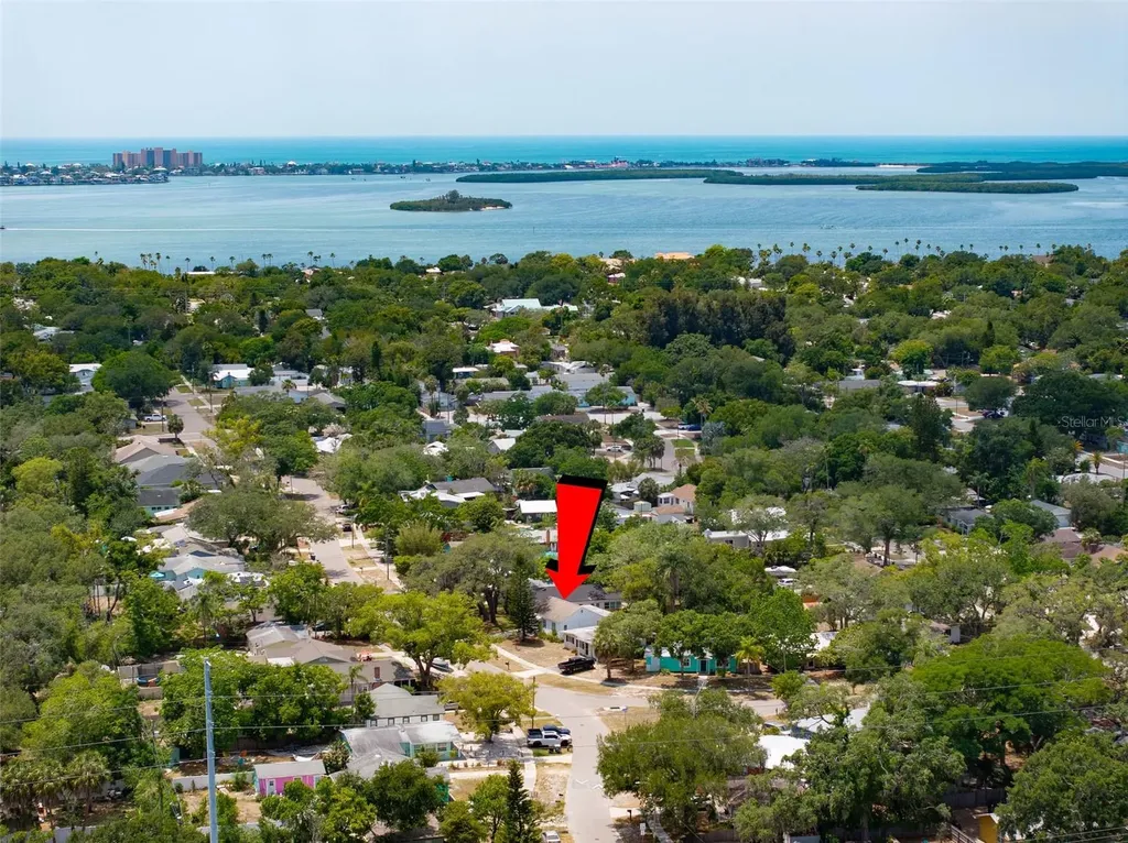 1262 Woodlawn Terrace Clearwater FL 33755