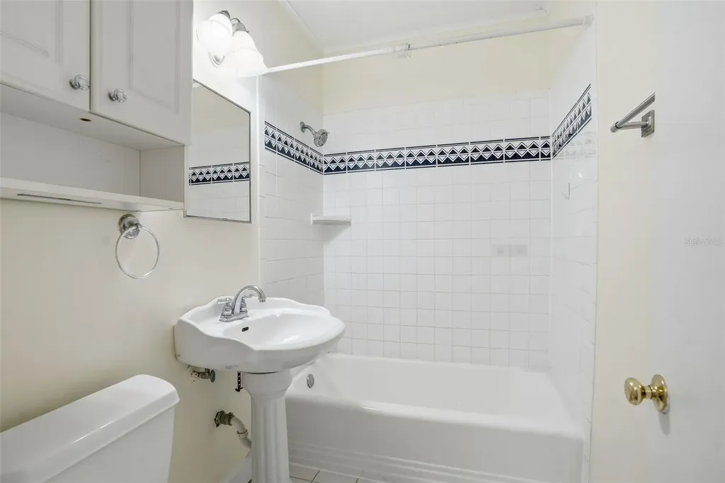 1262 Woodlawn Terrace Clearwater FL 33755