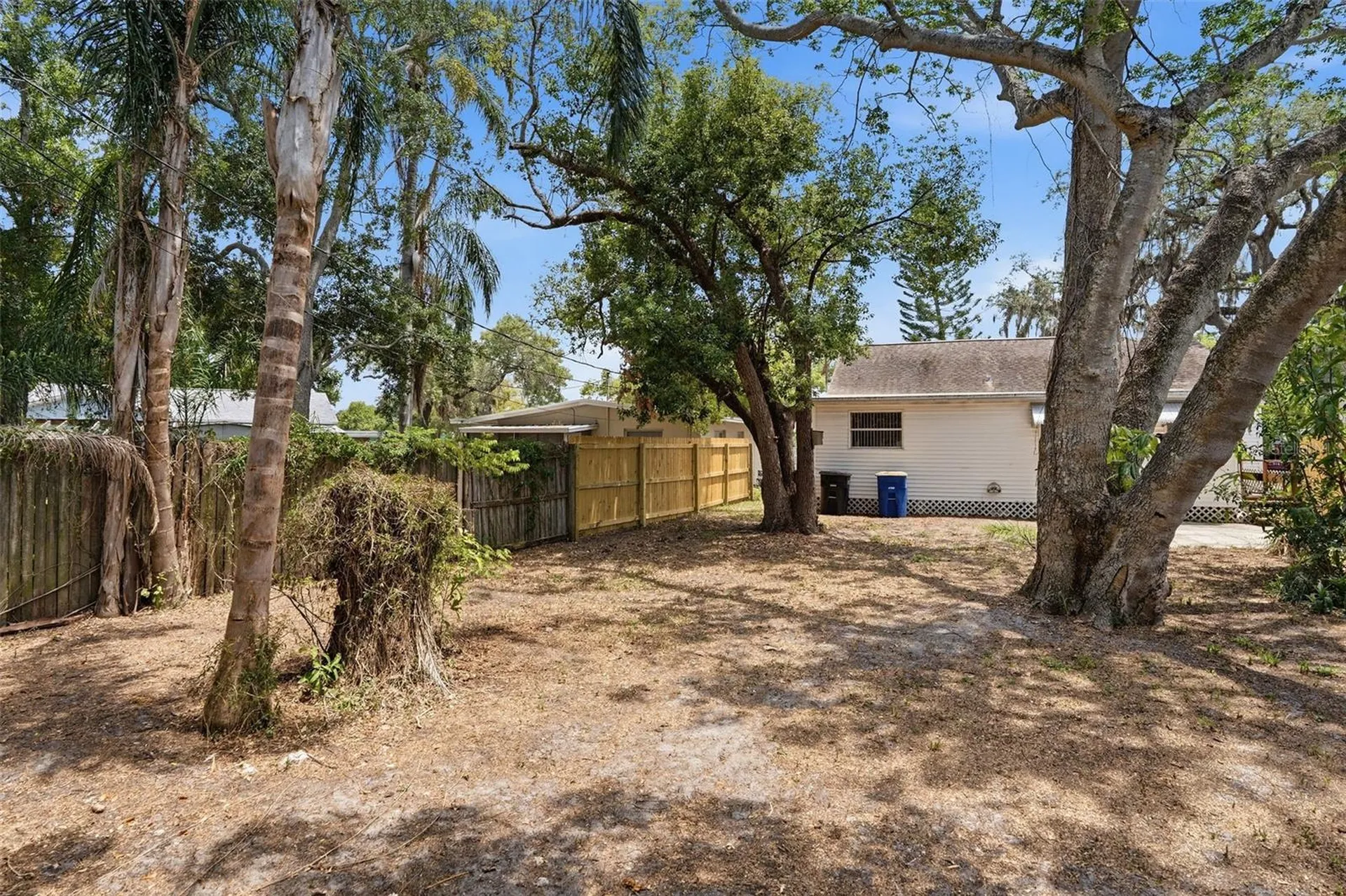 1262 Woodlawn Terrace Clearwater FL 33755