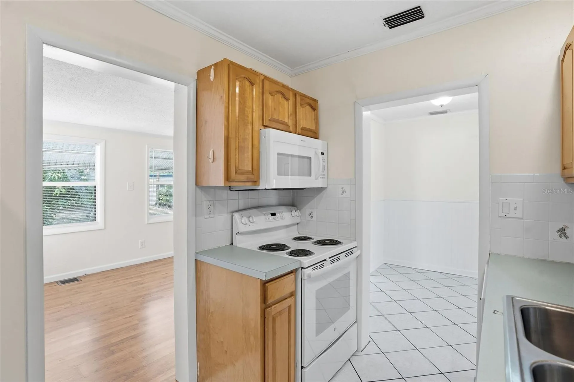 1262 Woodlawn Terrace Clearwater FL 33755