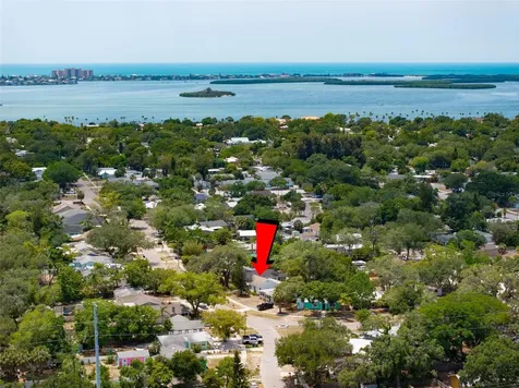 1262 Woodlawn Terrace Clearwater FL 33755