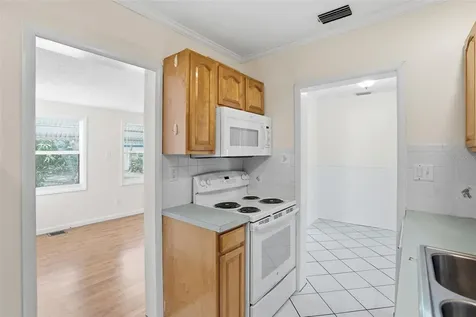 1262 Woodlawn Terrace Clearwater FL 33755