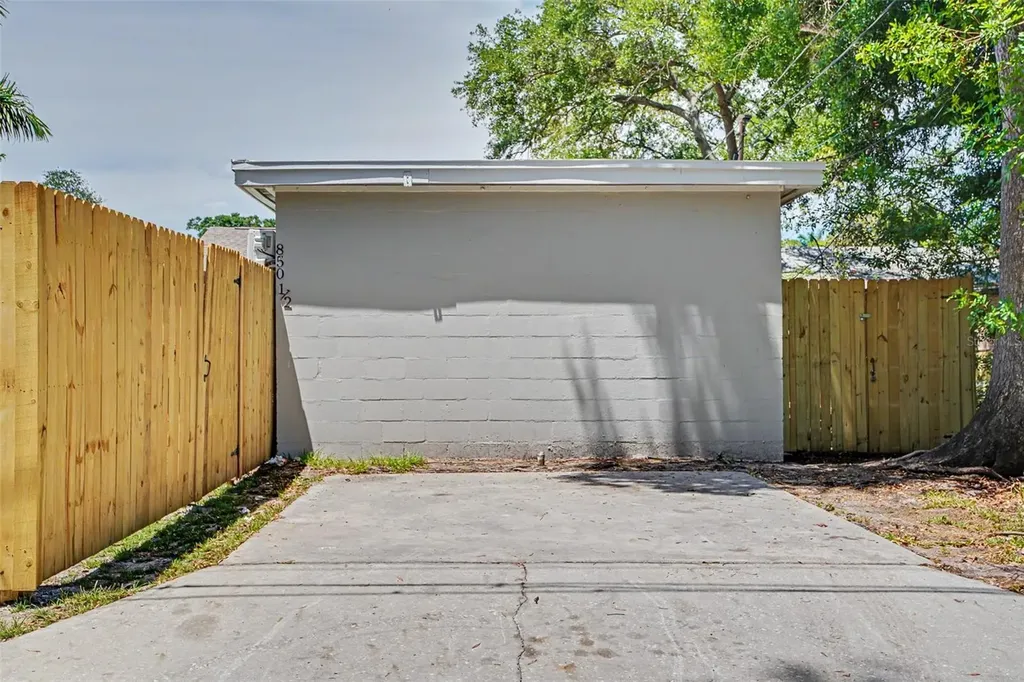 850 18th Avenue S St Petersburg FL 33705