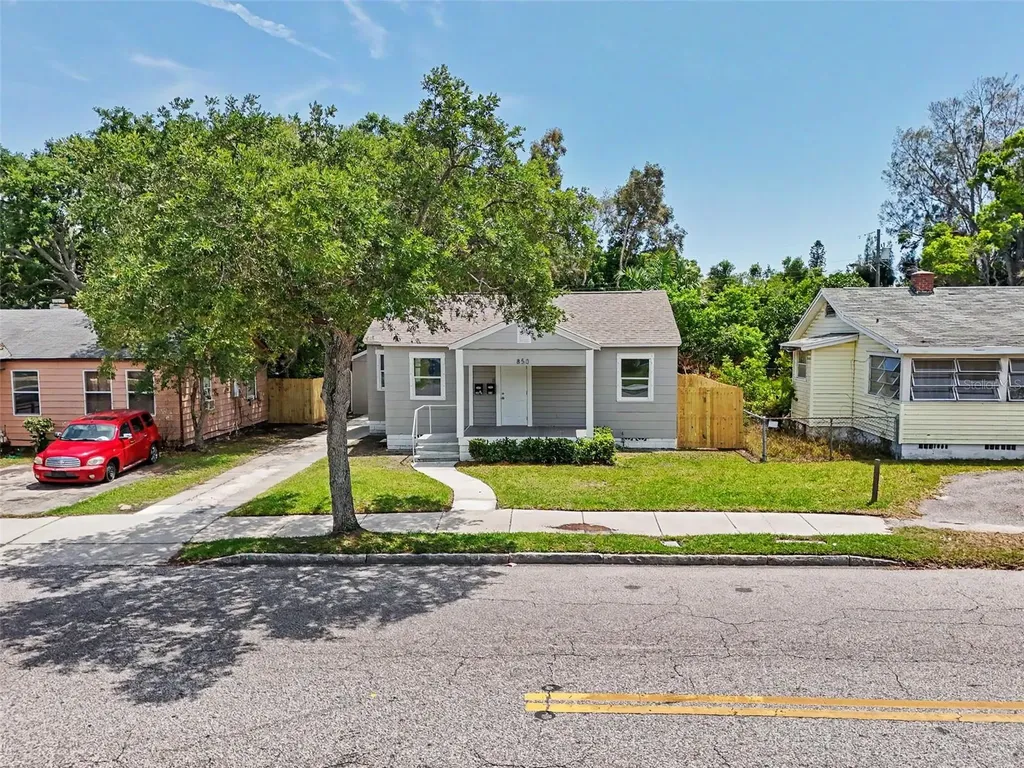 850 18th Avenue S St Petersburg FL 33705