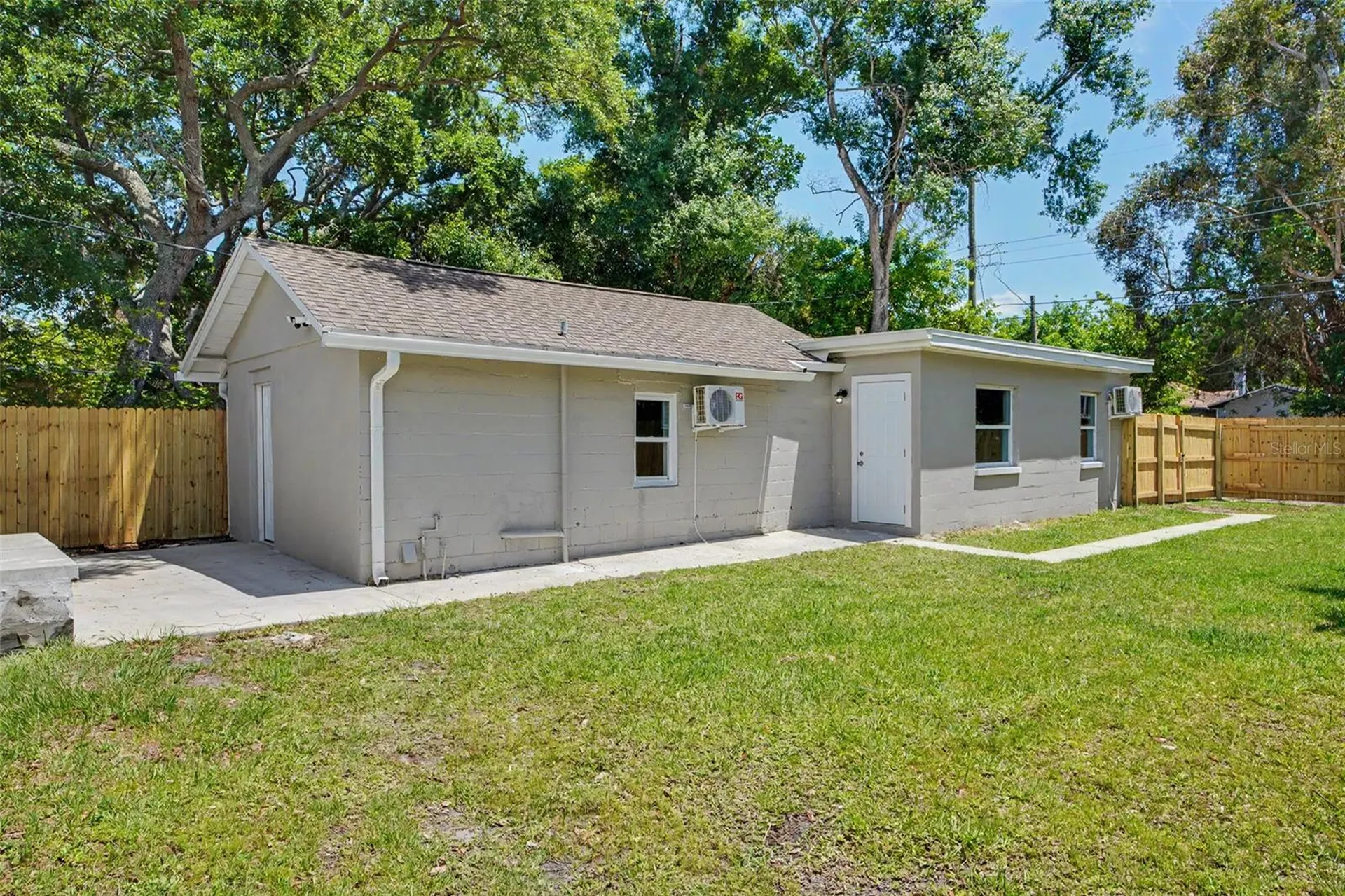 850 18th Avenue S St Petersburg FL 33705