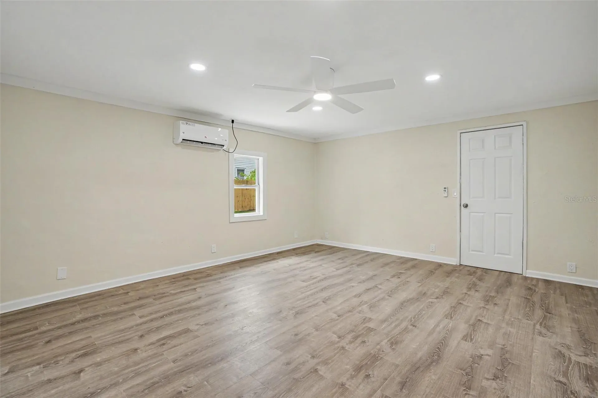 850 18th Avenue S St Petersburg FL 33705
