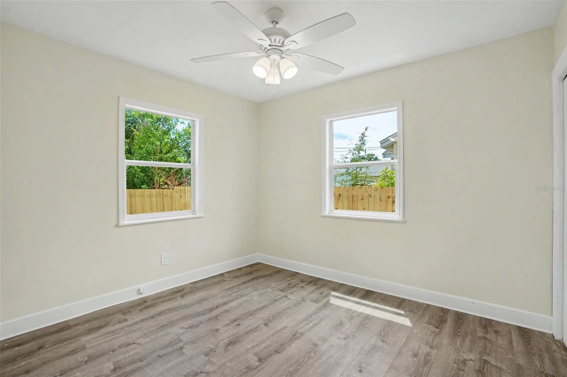 850 18th Avenue S St Petersburg FL 33705