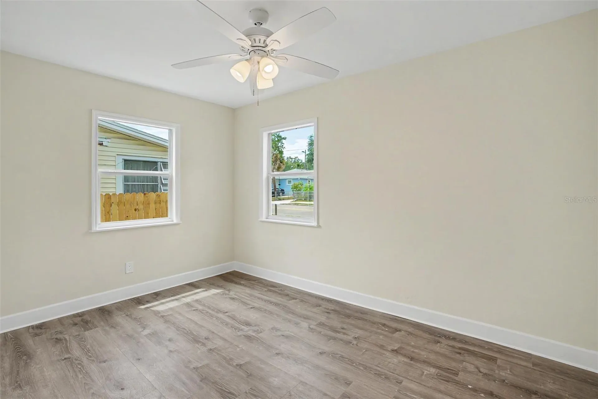 850 18th Avenue S St Petersburg FL 33705