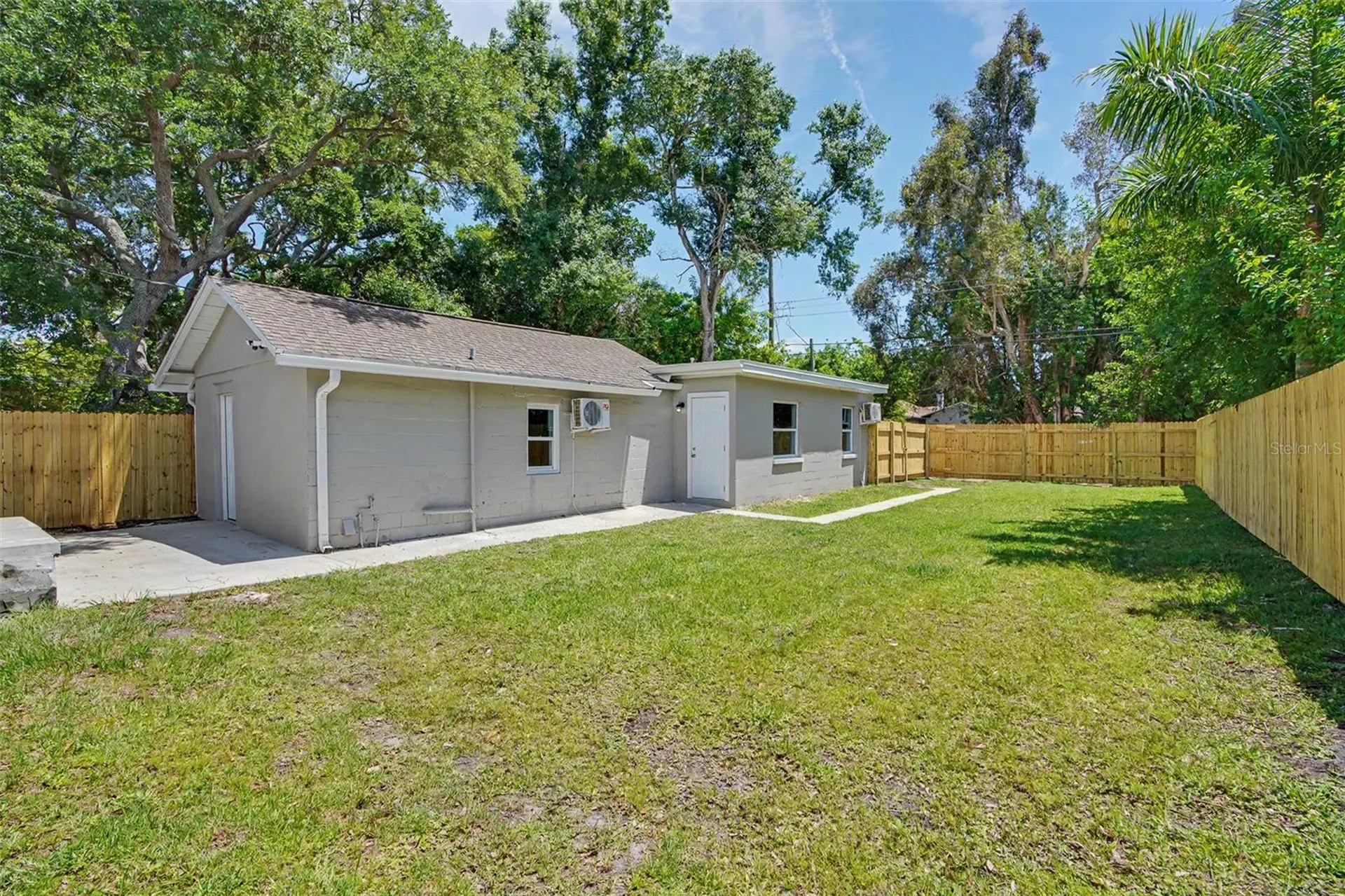850 18th Avenue S St Petersburg FL 33705