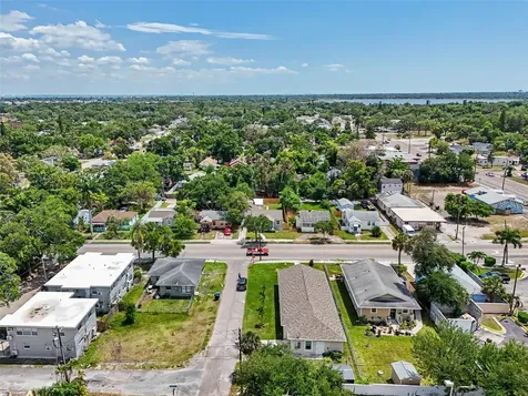 850 18th Avenue S St Petersburg FL 33705
