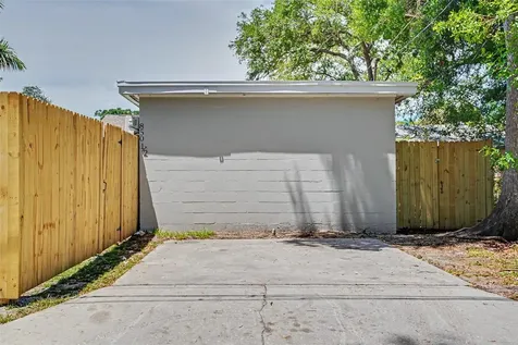 850 18th Avenue S St Petersburg FL 33705