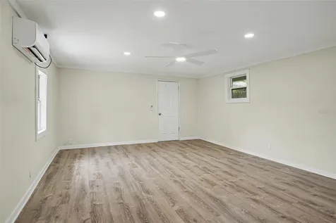 850 18th Avenue S St Petersburg FL 33705