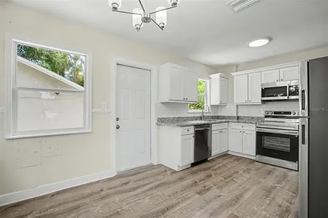 850 18th Avenue S St Petersburg FL 33705