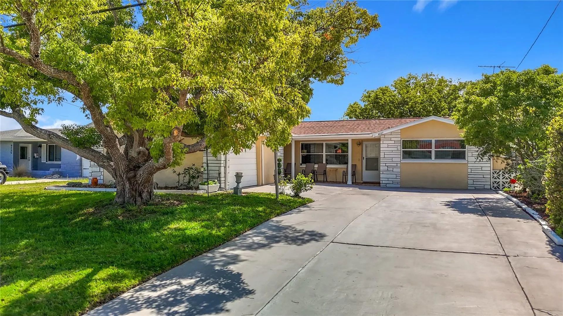4237 Headsail Drive New Port Richey FL 34652