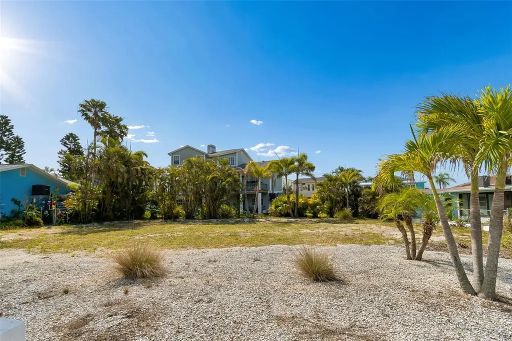 211 176th Terrace Drive E Redington Shores FL 33708