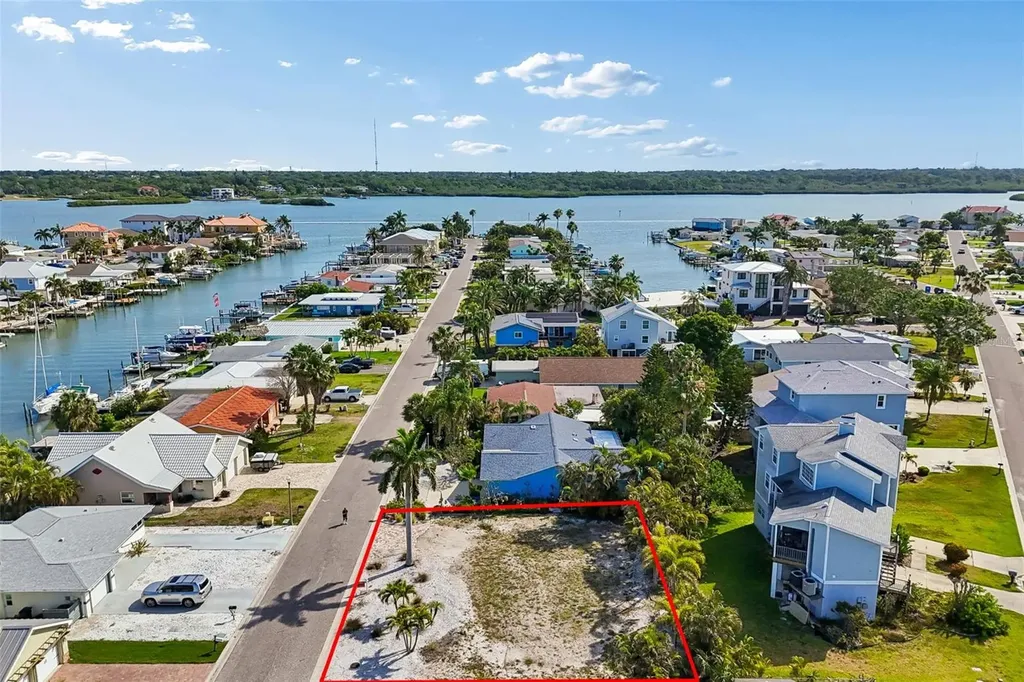 211 176th Terrace Drive E Redington Shores FL 33708
