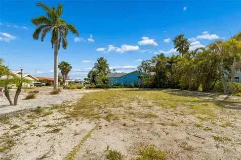 211 176TH Terrace Drive E Redington Shores FL 33708