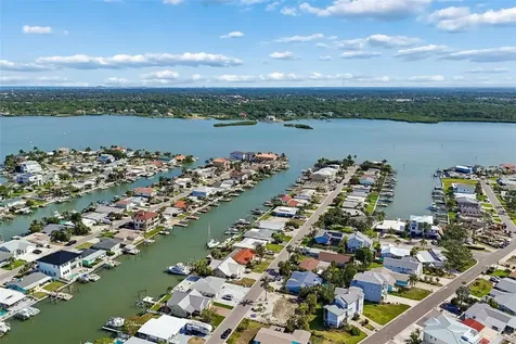 211 176th Terrace Drive E Redington Shores FL 33708