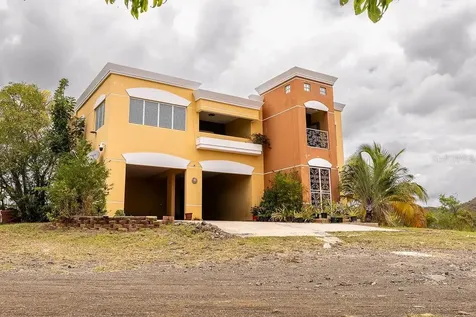 706 Street Sectot La Julia Salinas PR 00751