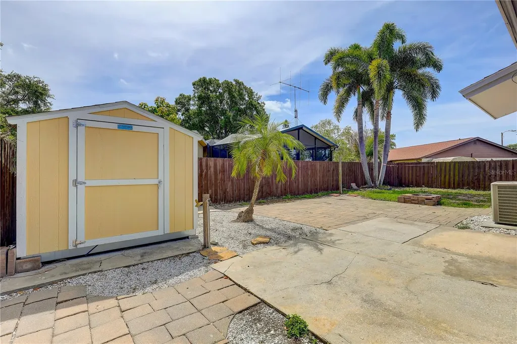 5909 71st Street N St Petersburg FL 33702
