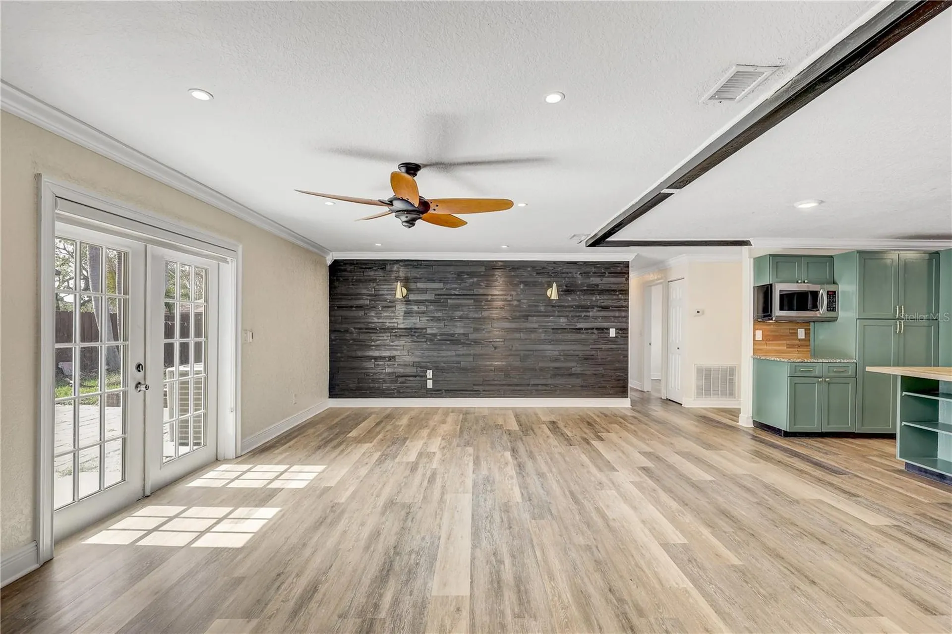 5909 71st Street N St Petersburg FL 33702