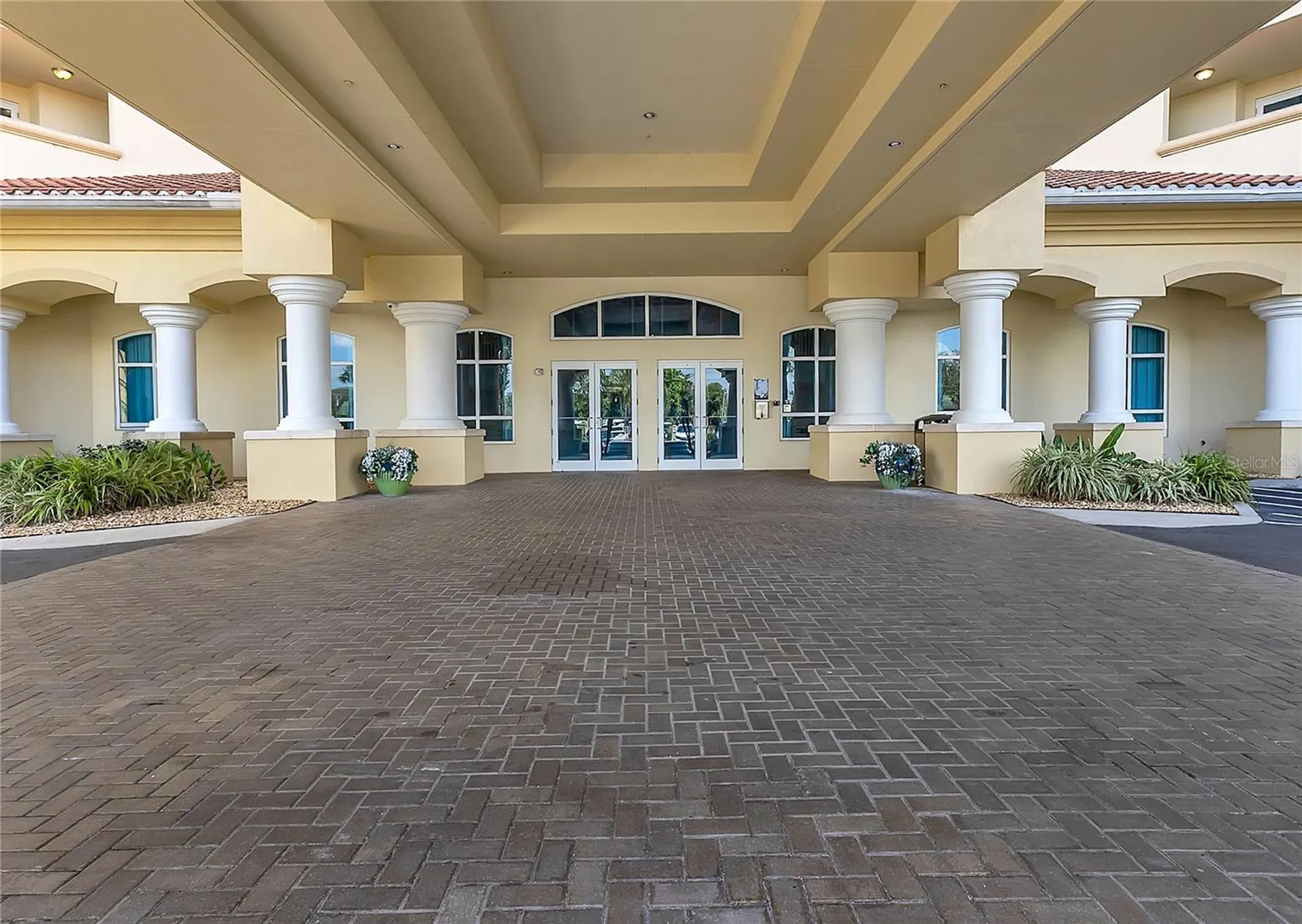 2801 S Ridgewood Avenue South Daytona FL 32119