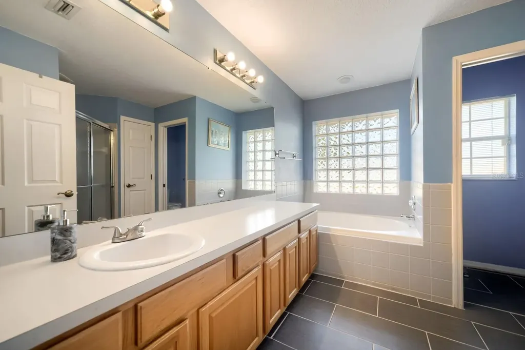 4460 Marsh Harbor Drive Tavares FL 32778