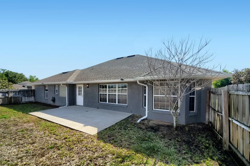 4460 Marsh Harbor Drive Tavares FL 32778