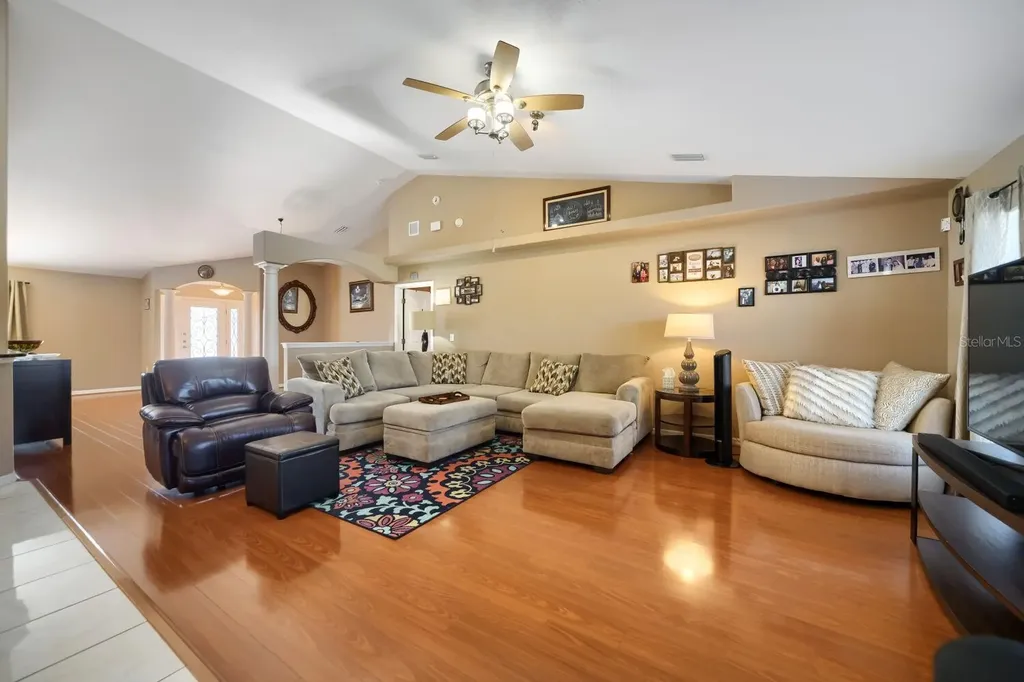 4460 Marsh Harbor Drive Tavares FL 32778