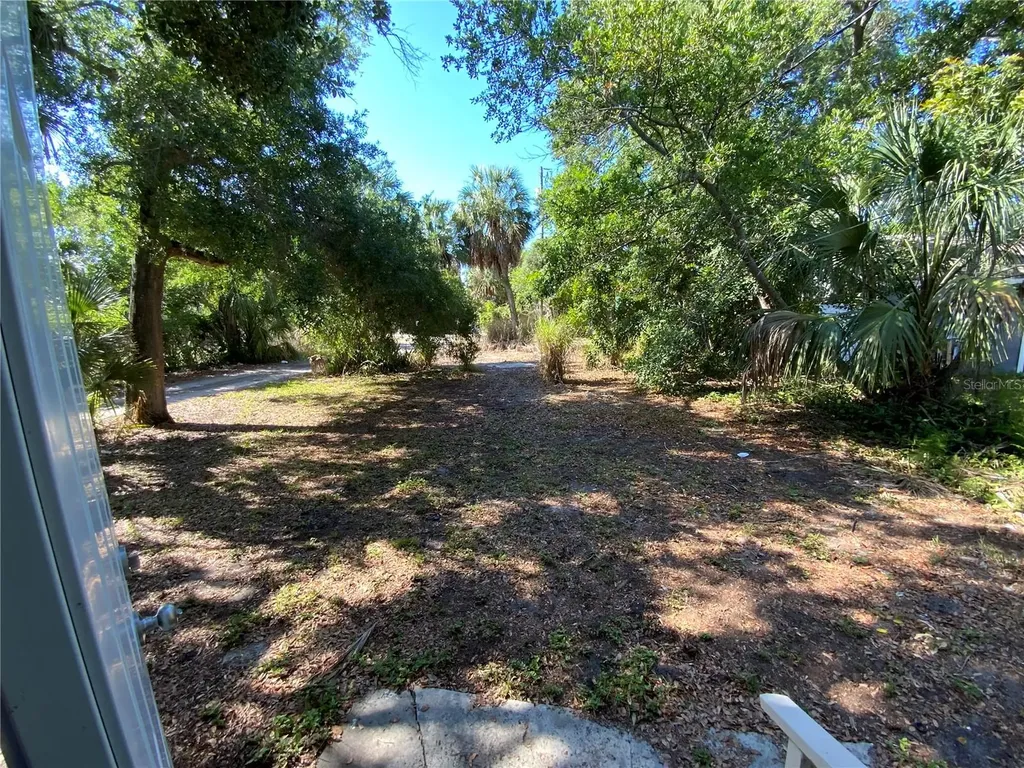 610 28th Avenue S St Petersburg FL 33705