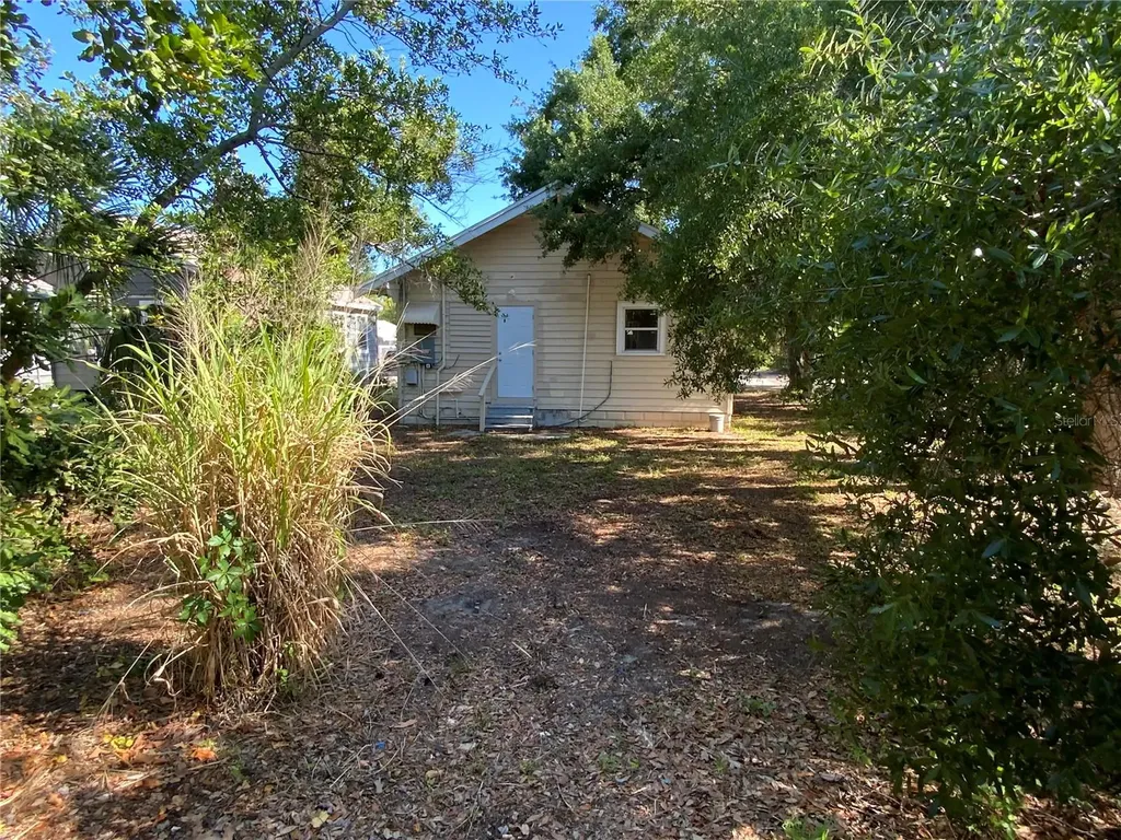 610 28th Avenue S St Petersburg FL 33705