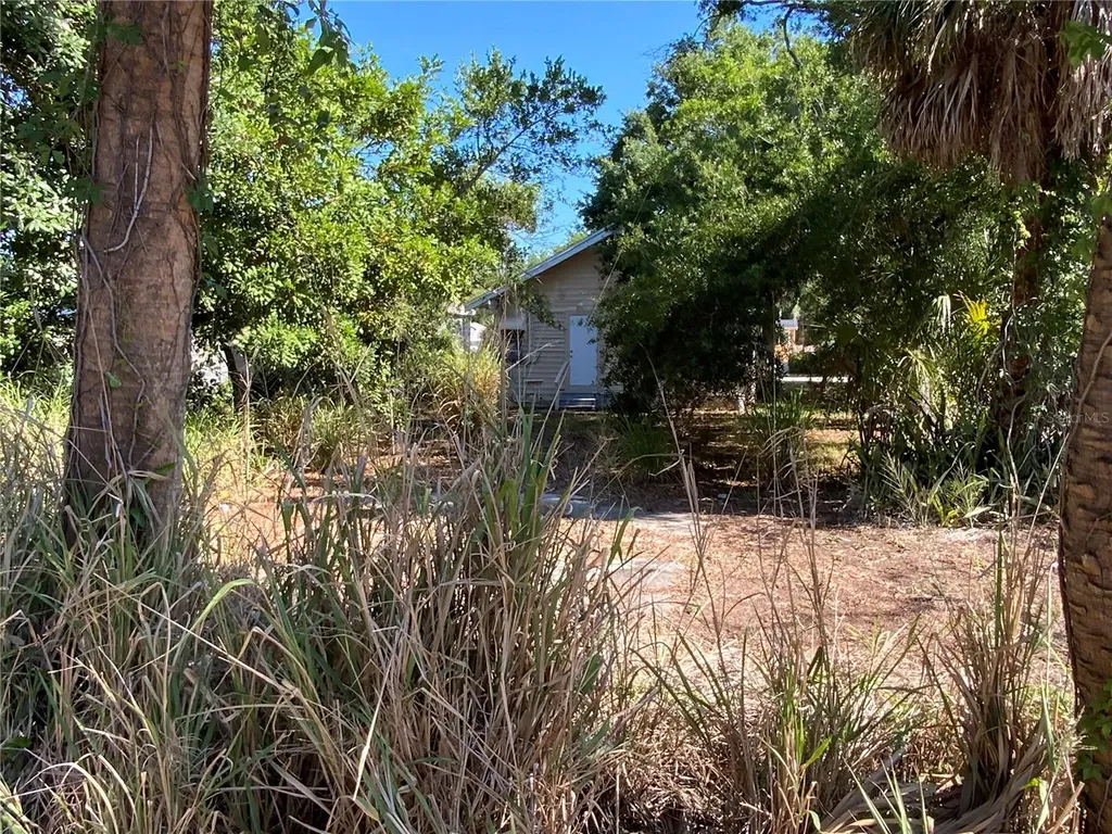 610 28th Avenue S St Petersburg FL 33705