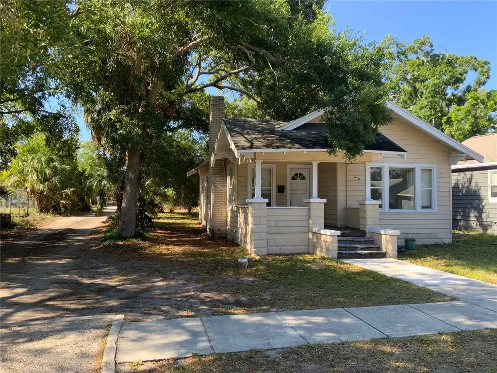 610 28th Avenue S St Petersburg FL 33705