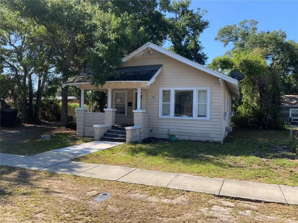 610 28th Avenue S St Petersburg FL 33705
