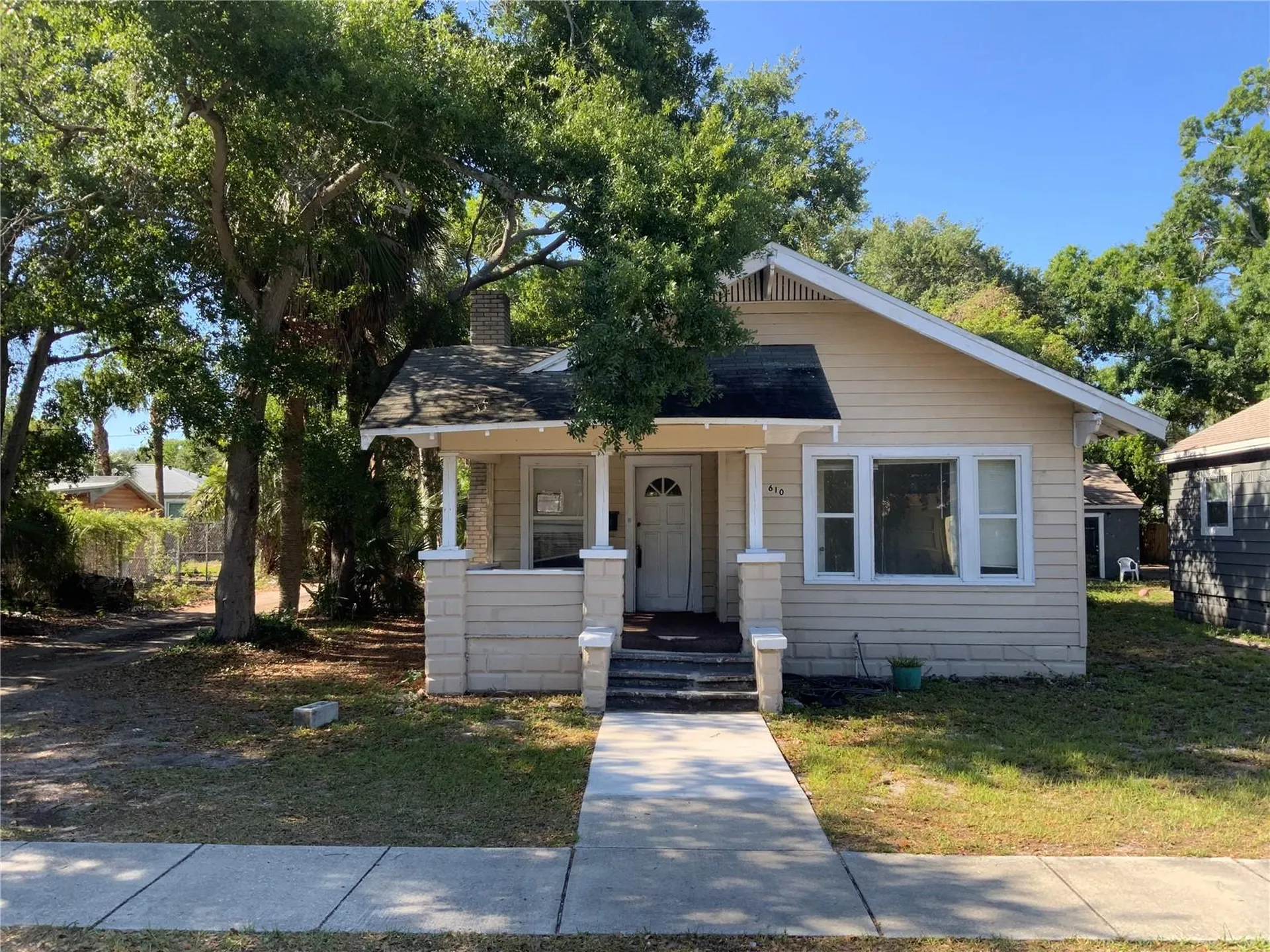 610 28th Avenue S St Petersburg FL 33705