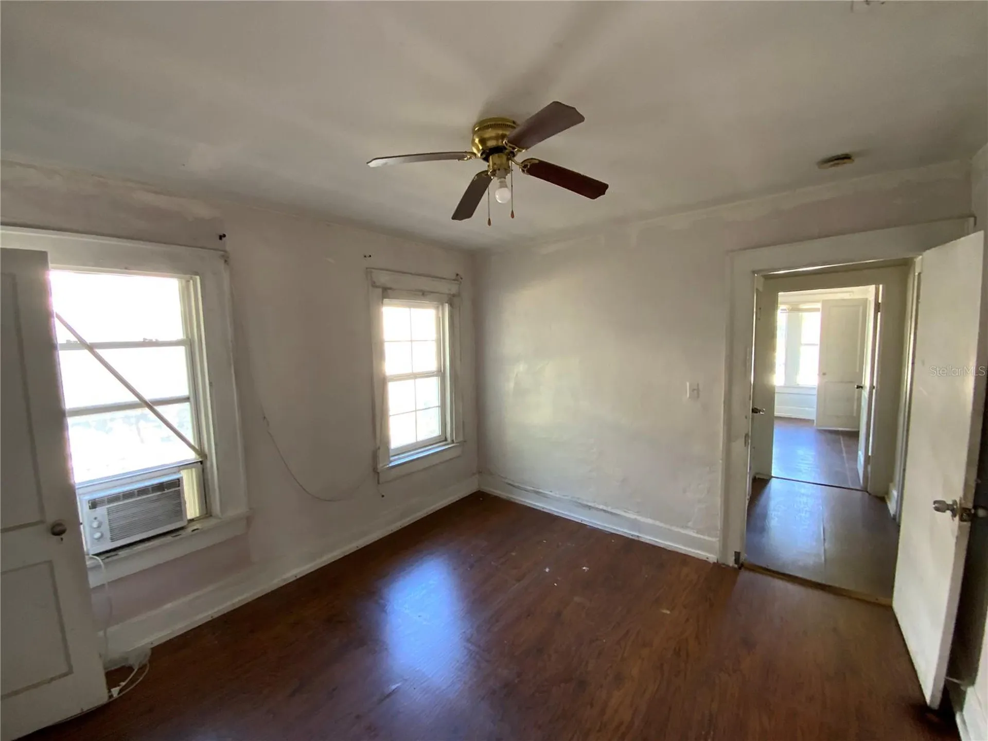 610 28th Avenue S St Petersburg FL 33705