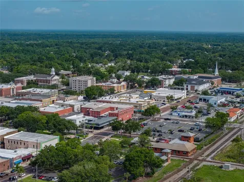 602 E Laura Street Plant City FL 33563