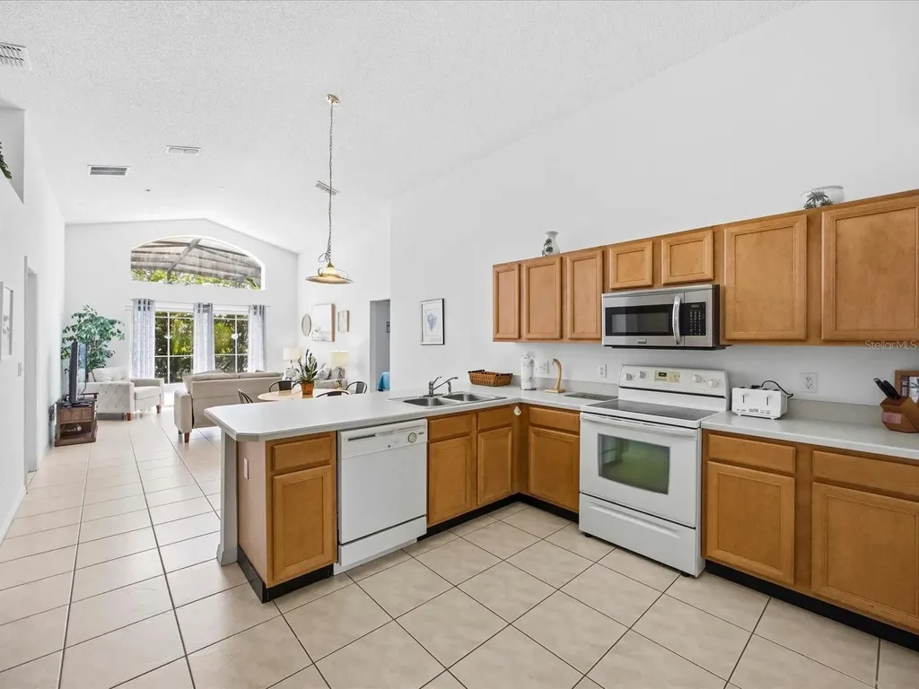 178 Hideaway Beach Lane Kissimmee FL 34746