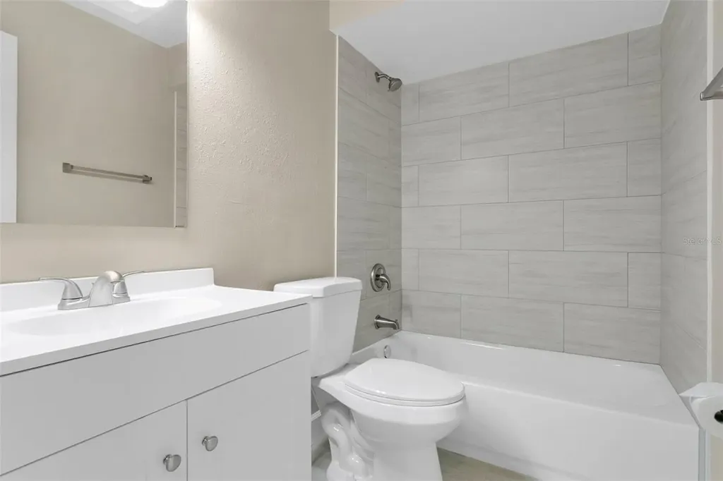 5807 Red Dahlia Court Orlando FL 32807