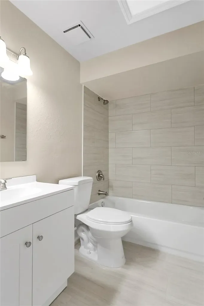 5807 Red Dahlia Court Orlando FL 32807