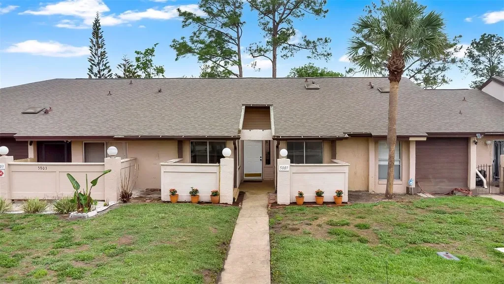 5807 Red Dahlia Court Orlando FL 32807