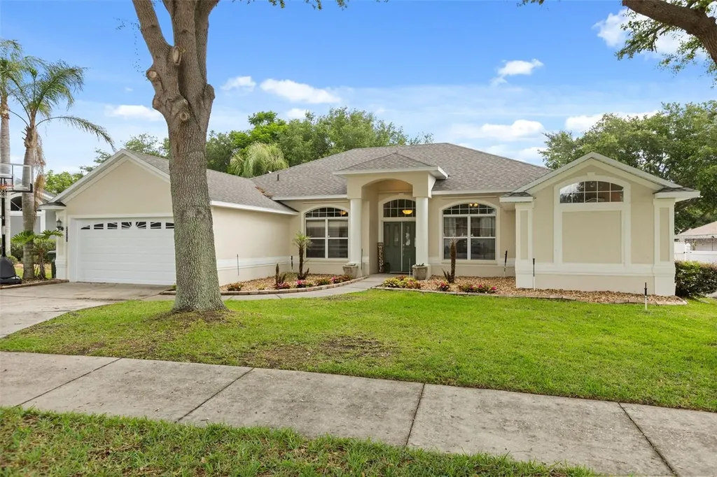2292 Stanford Court Clermont FL 34711