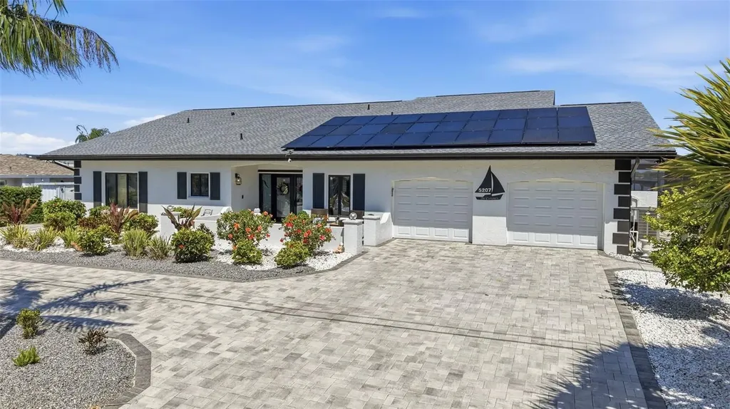 5207 Bay State Road Palmetto FL 34221