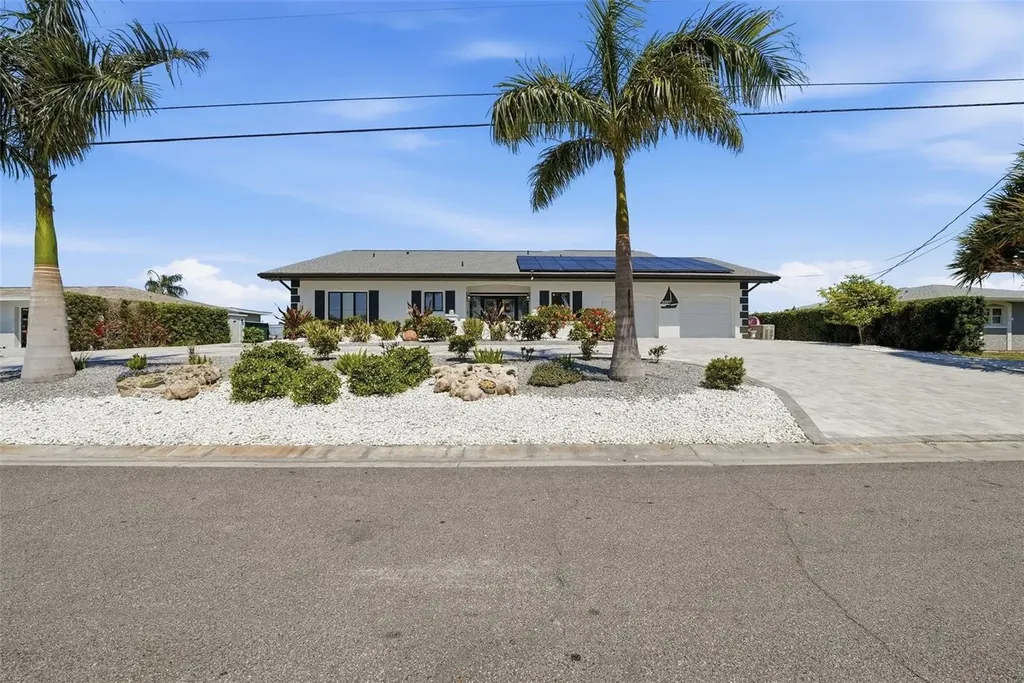 5207 Bay State Road Palmetto FL 34221