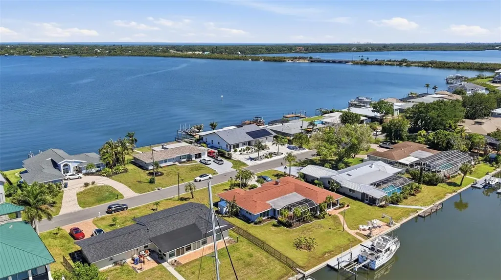 5207 Bay State Road Palmetto FL 34221